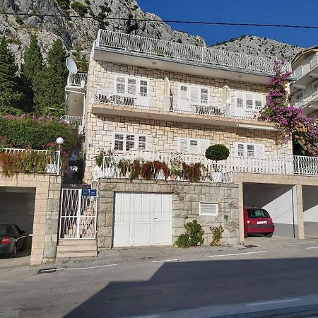 Apartments Ivan - With Parking Omiš Eksteriør billede