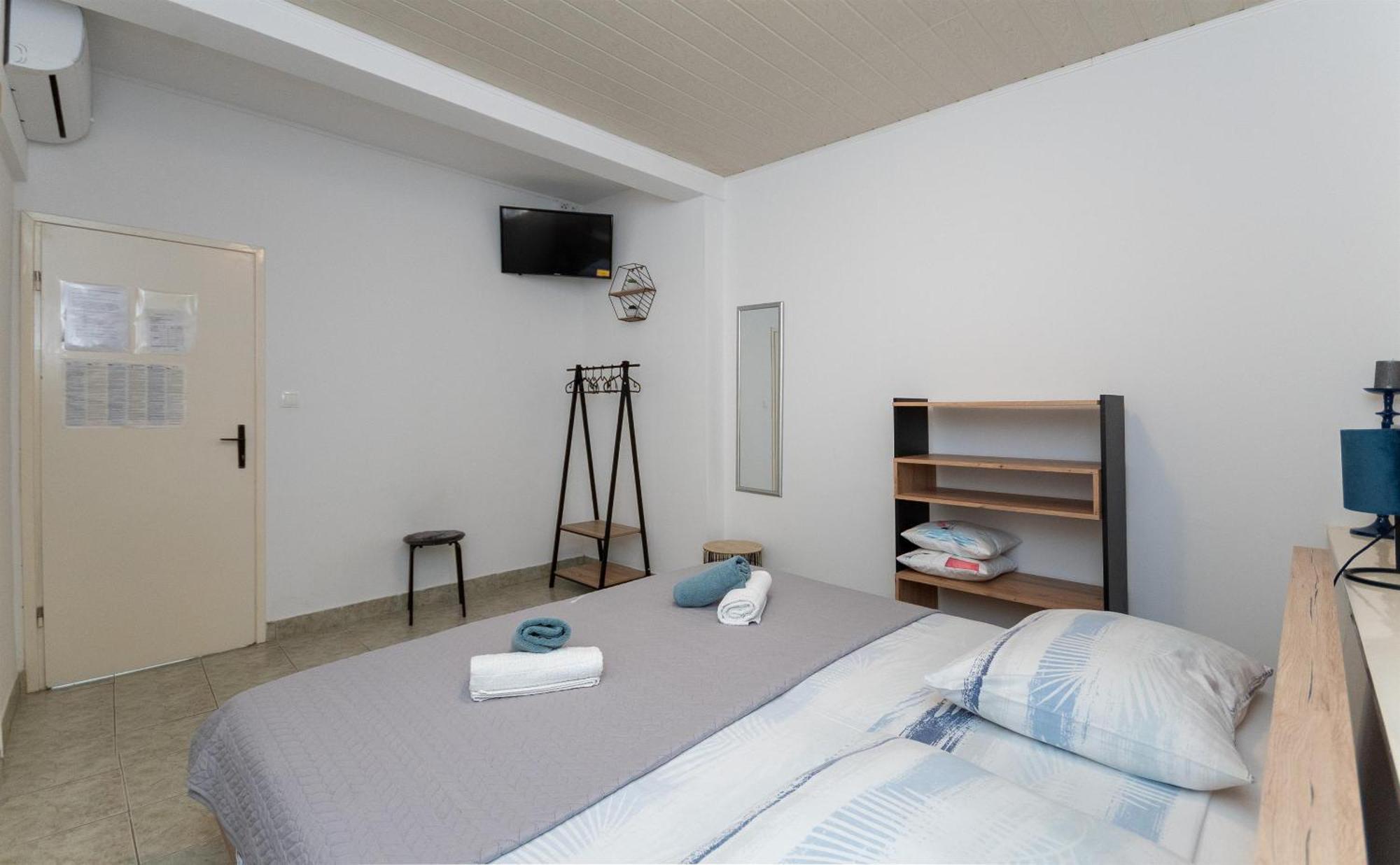 Apartments Ivan - With Parking Omiš Eksteriør billede