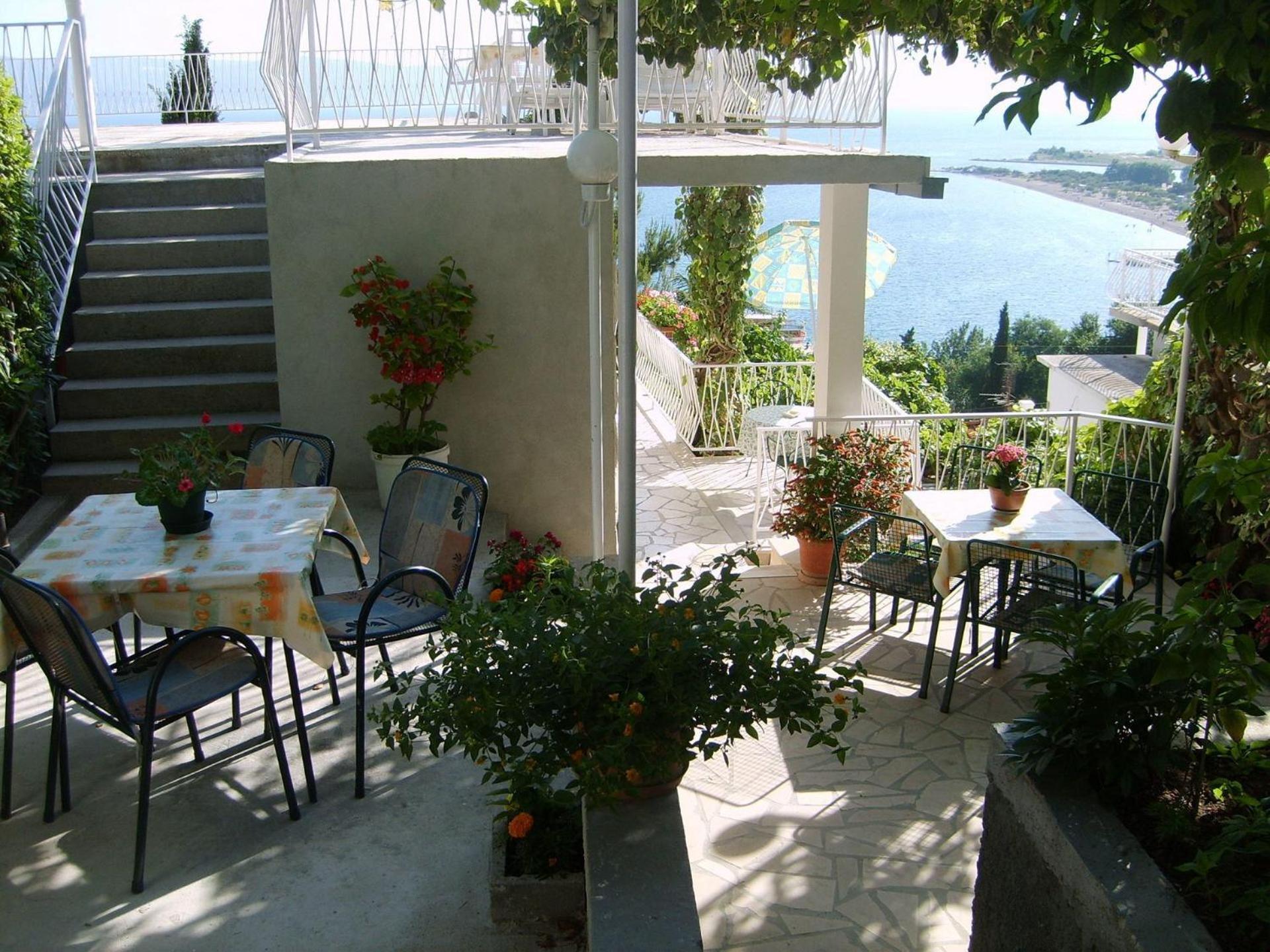 Apartments Ivan - With Parking Omiš Eksteriør billede